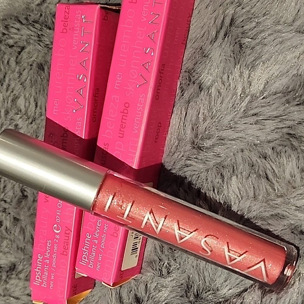 ⚠️ Vasanti lip gloss